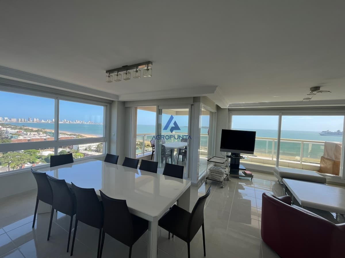 Espectacular apartamento playa mansa