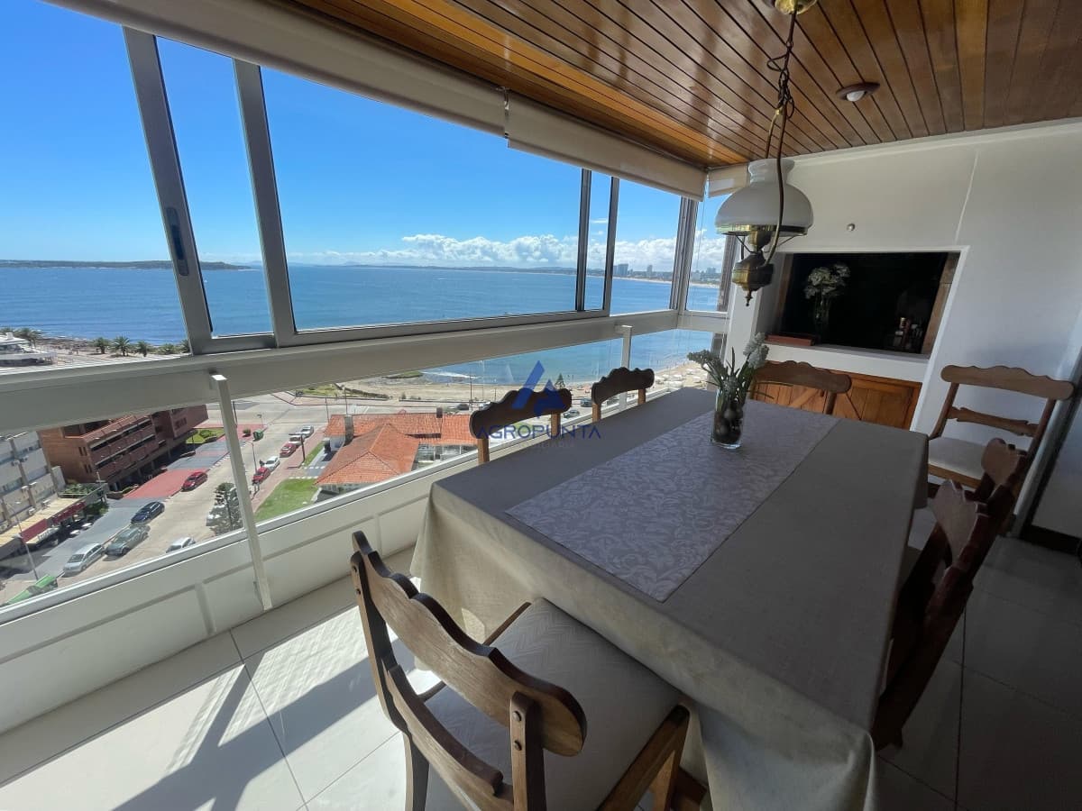 Edificio clásico de Punta del Este.