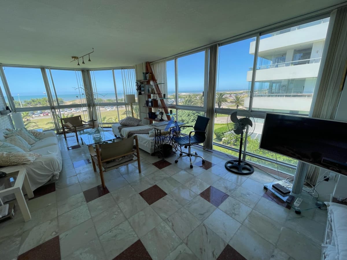 venta punta del este dos dormitorios brava