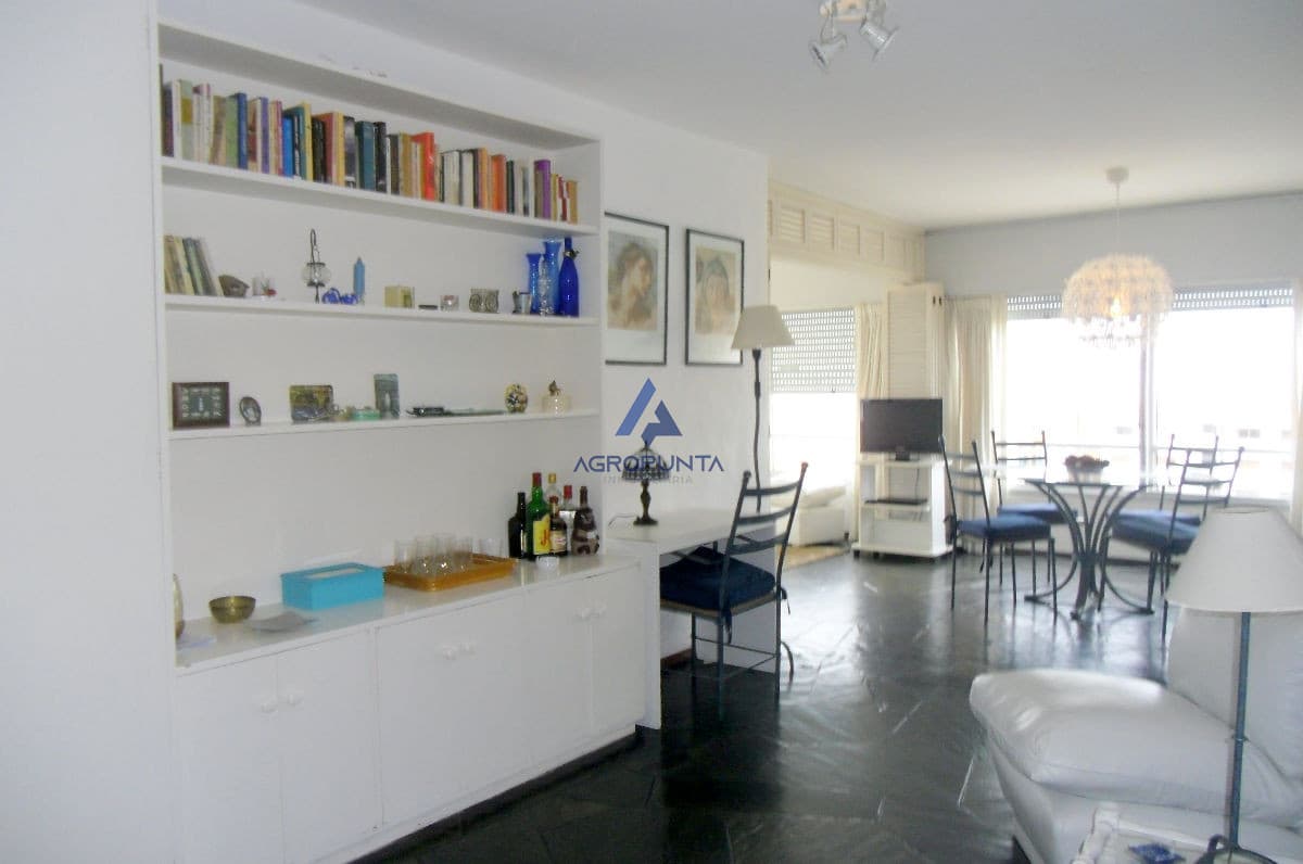 Apartamento en Peninsula, 2 dormitorios *
