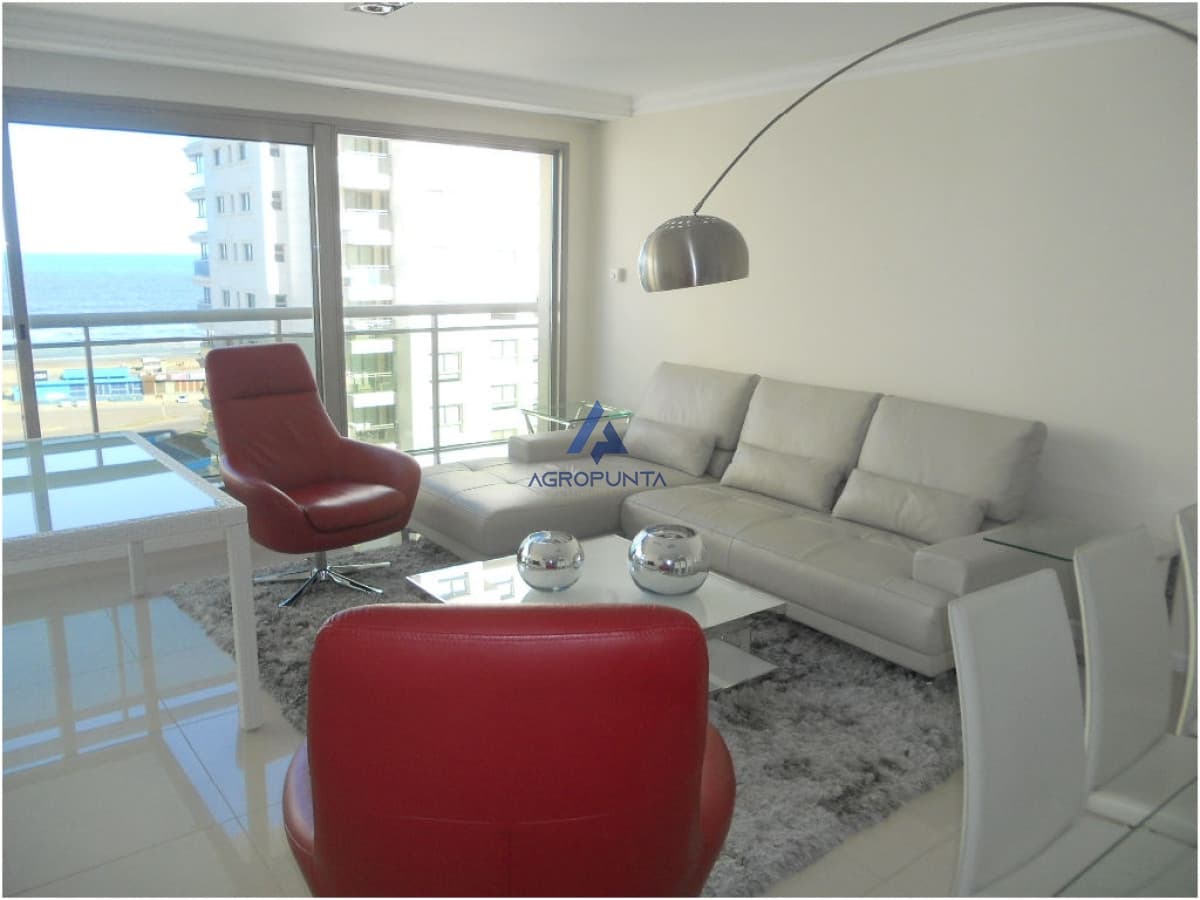 Apartamento en Brava, 3 dormitorios *