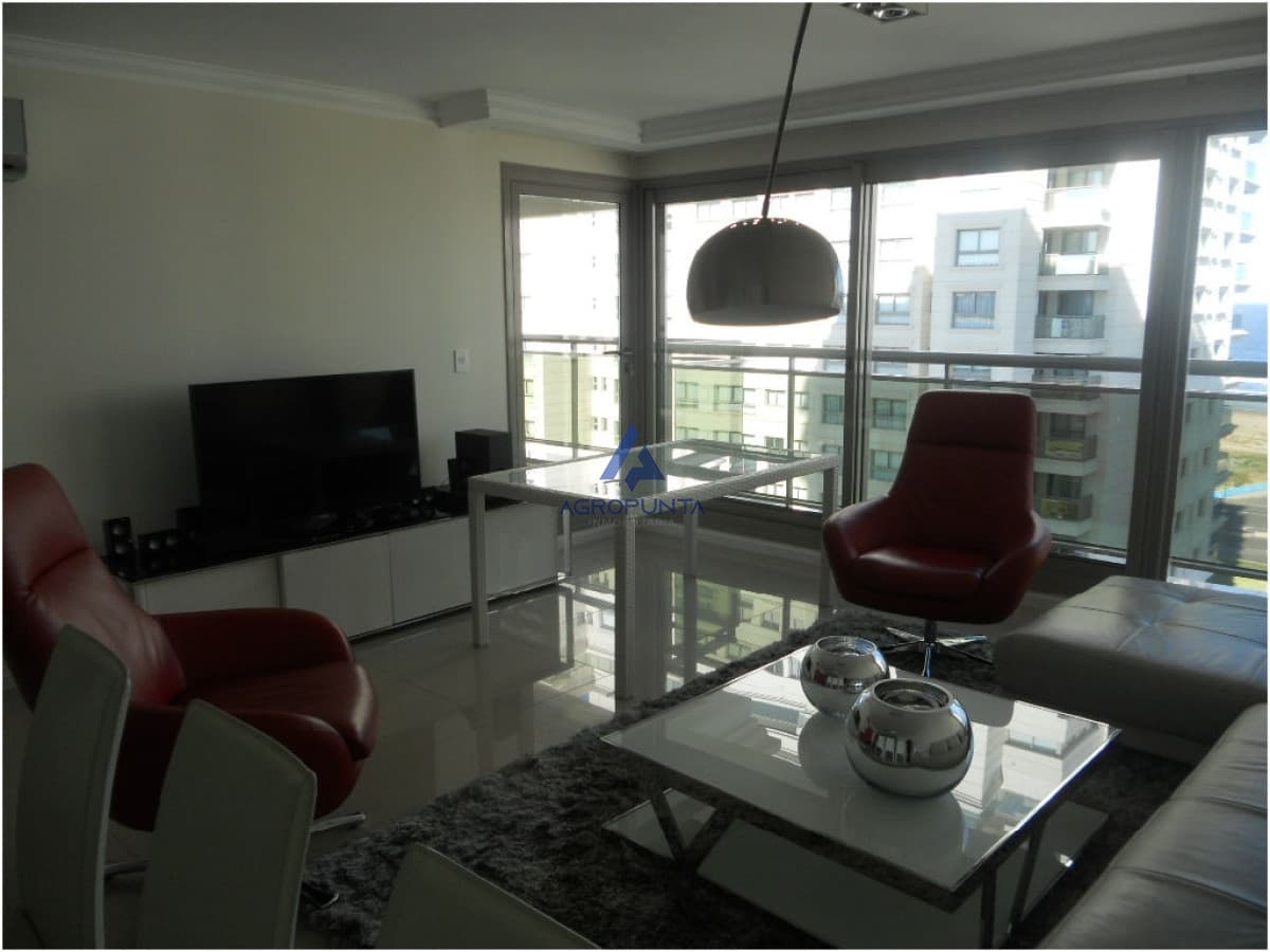 Apartamento en Brava, 3 dormitorios *