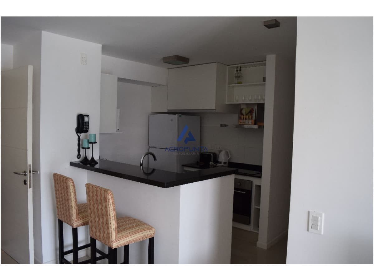 Apartamento en Brava, 2 dormitorios *