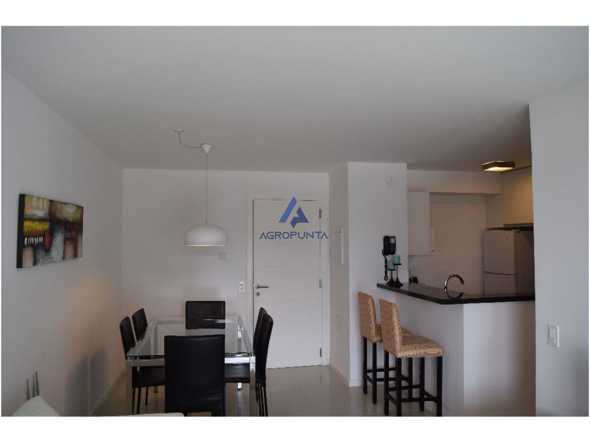 Apartamento en Brava, 2 dormitorios *