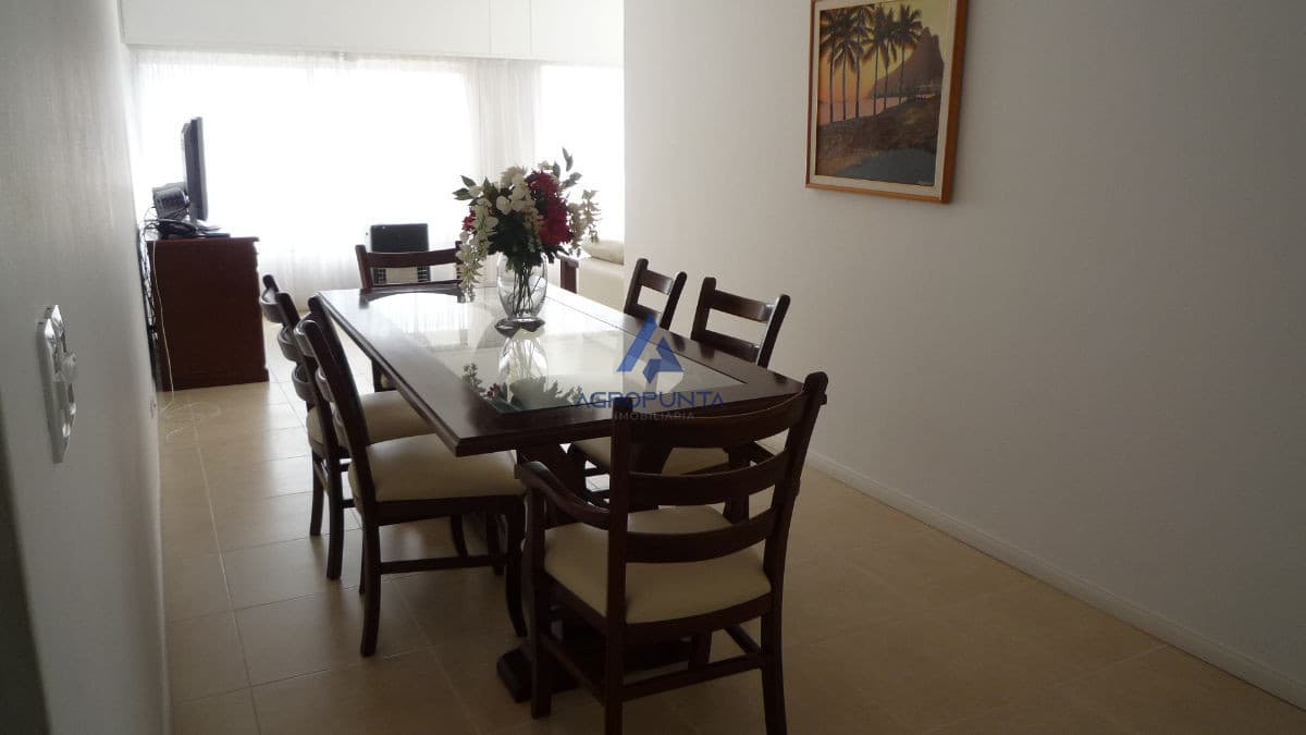 Apartamento en Peninsula, 2 dormitorios *