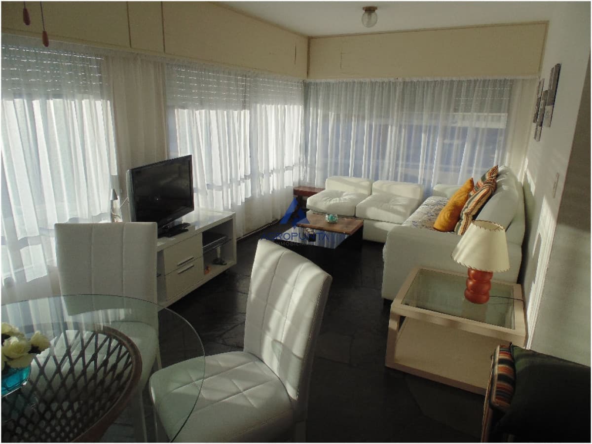 Apartamento en Peninsula, 2 dormitorios *