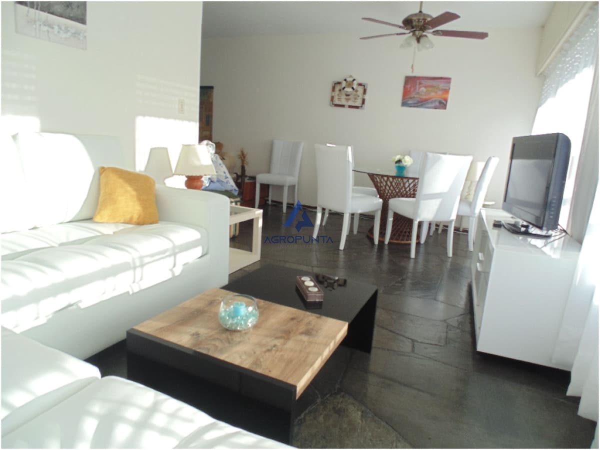 Apartamento en Peninsula, 2 dormitorios *