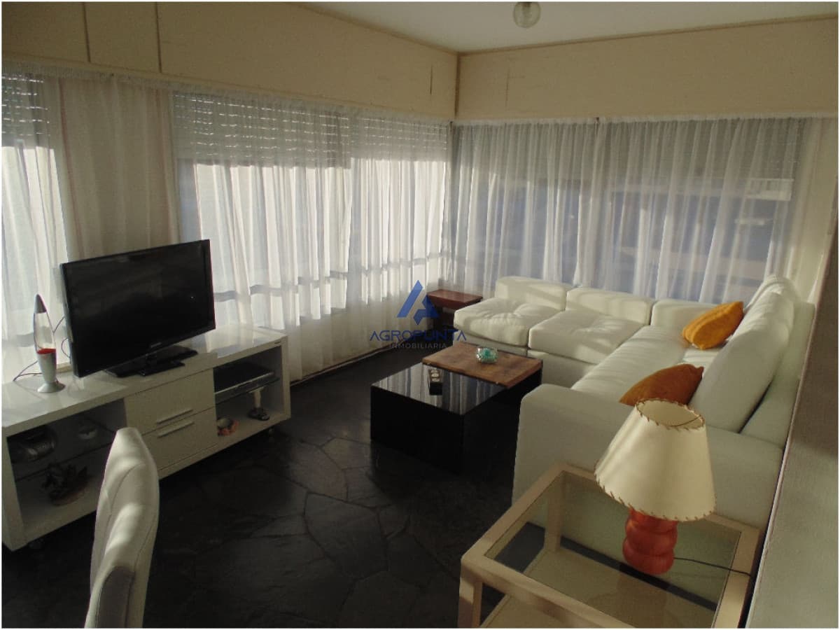 Apartamento en Peninsula, 2 dormitorios *