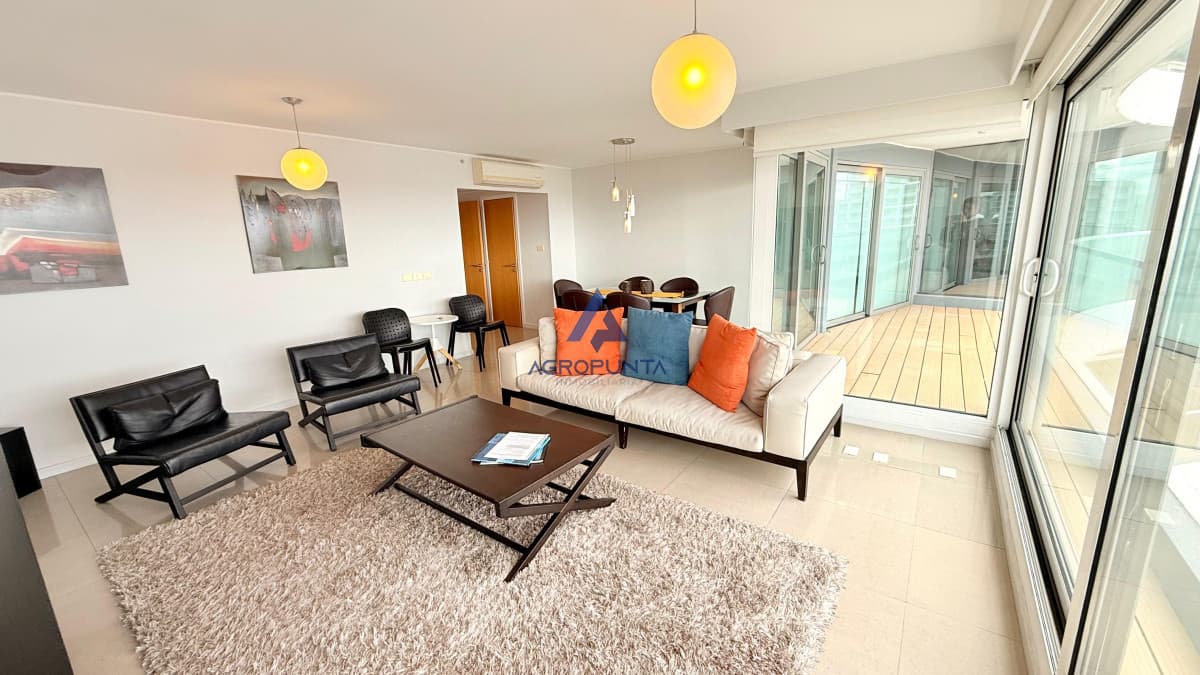 Apartamento en venta y alquiler temporal en Mansa Punta del Este