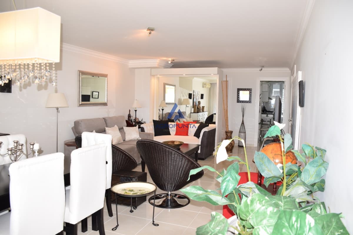 Apartamento en Mansa, 3 dormitorios *