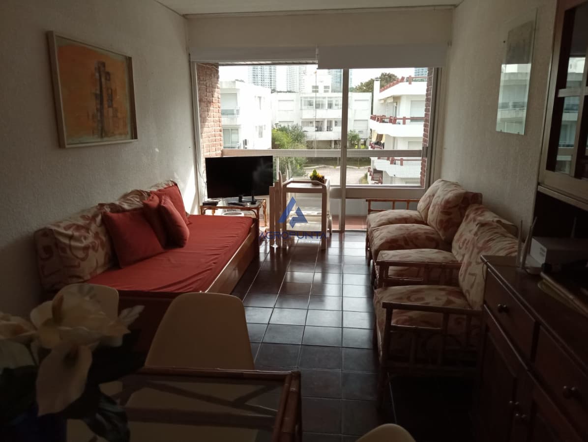2 DORMITORIOS CON BALCÓN AIDY GRILL