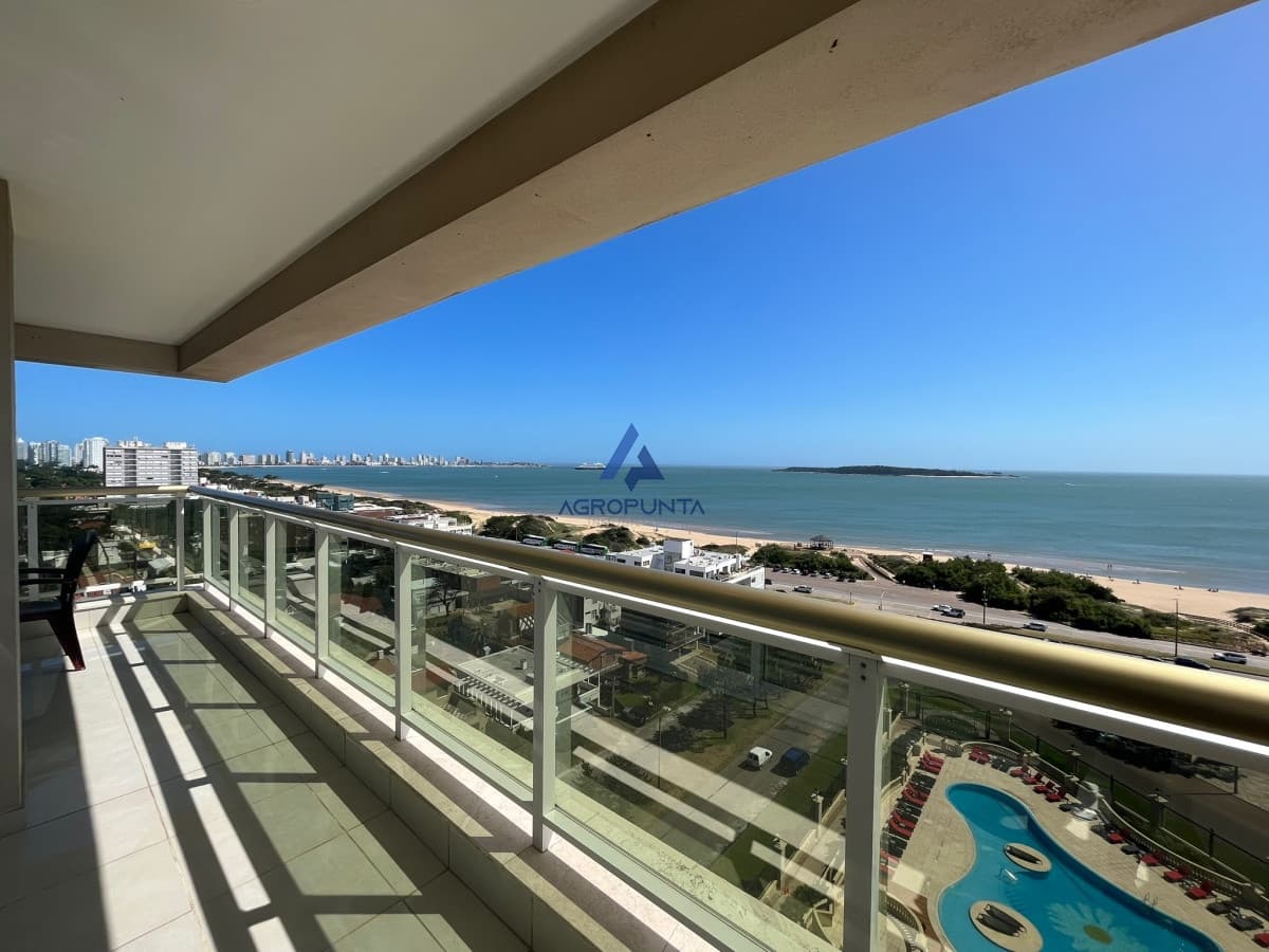 Espectacular apartamento playa mansa
