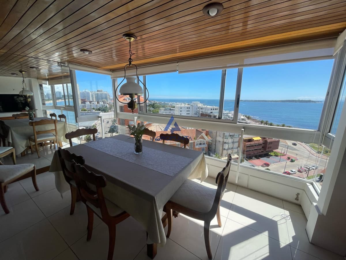 Edificio clásico de Punta del Este.