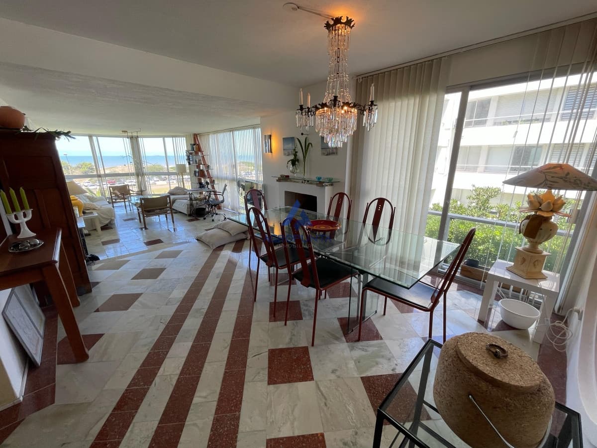 venta punta del este dos dormitorios brava