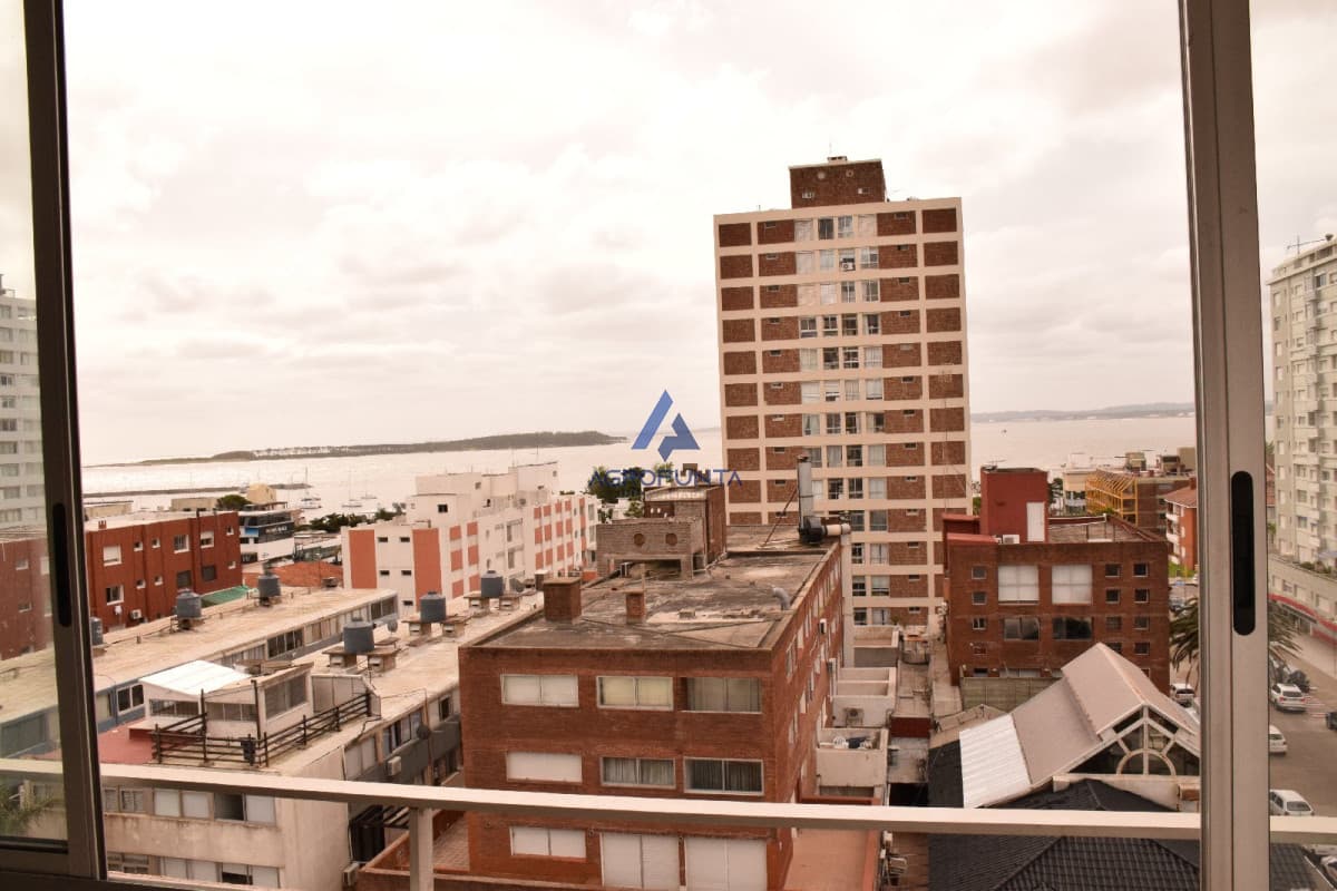 Apartamento en Peninsula, 2 dormitorios *
