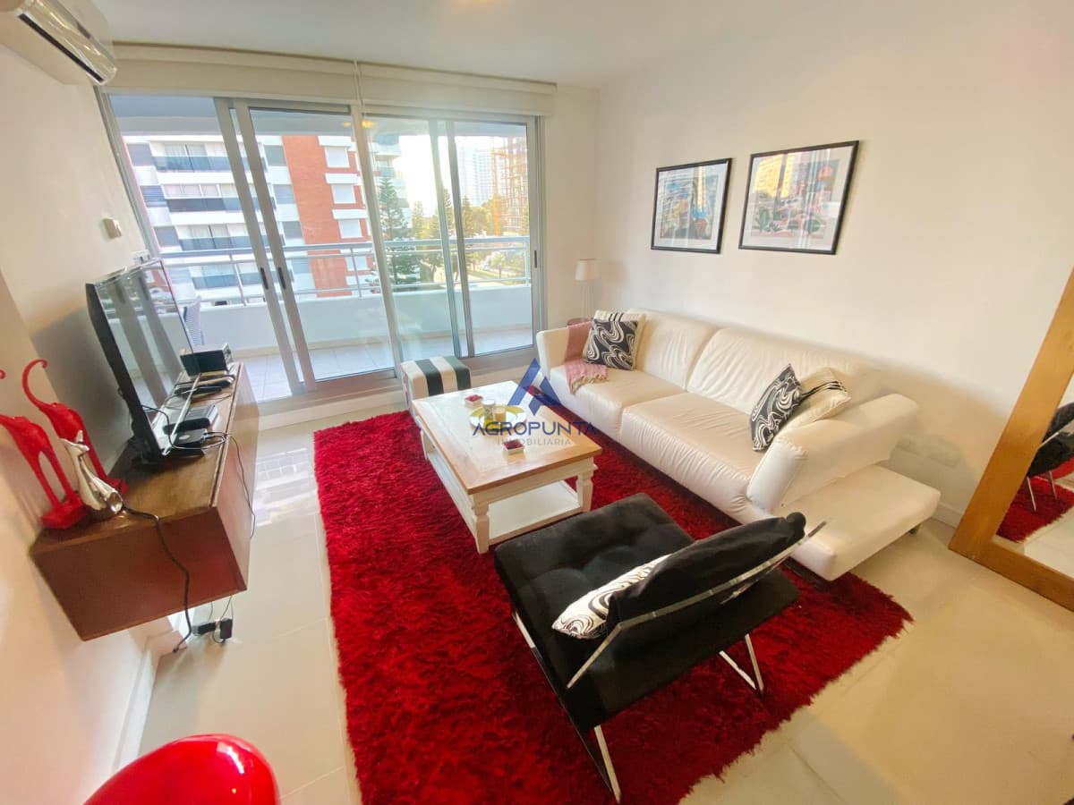 Apartamento en Brava, 3 dormitorios *