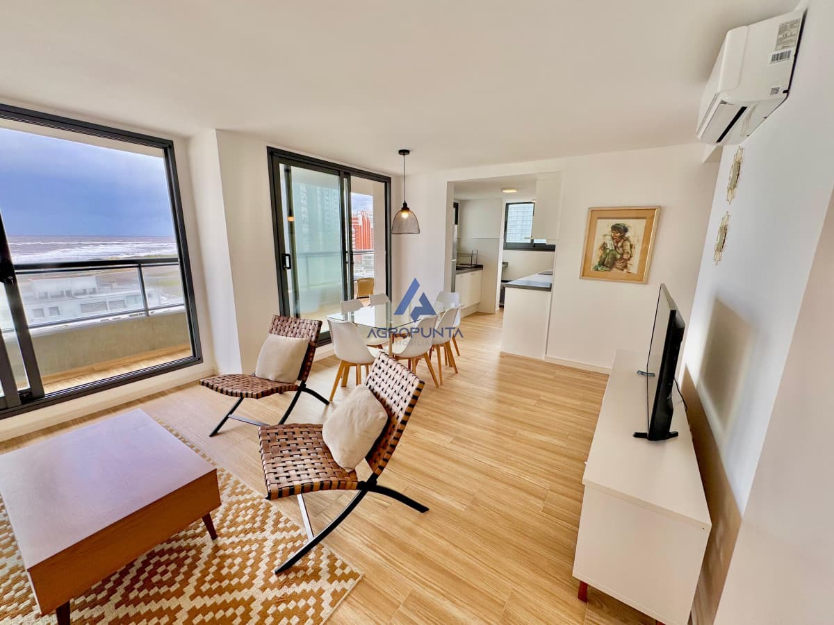 Venta apartamento 2 Dormitorios Punta del Este Terraza