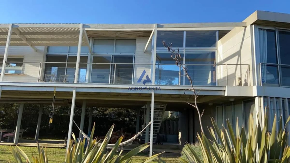 Casa en Venta Manantiales 4 Dormitorios