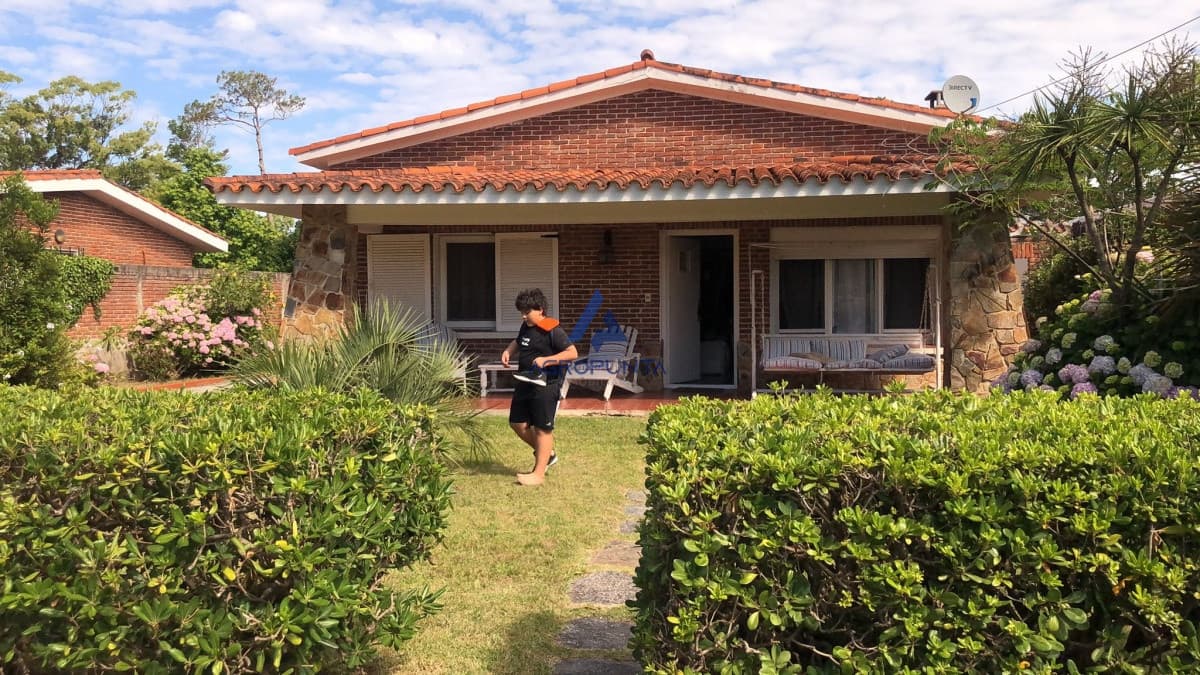 Casa en Mansa, 3 dormitorios   -