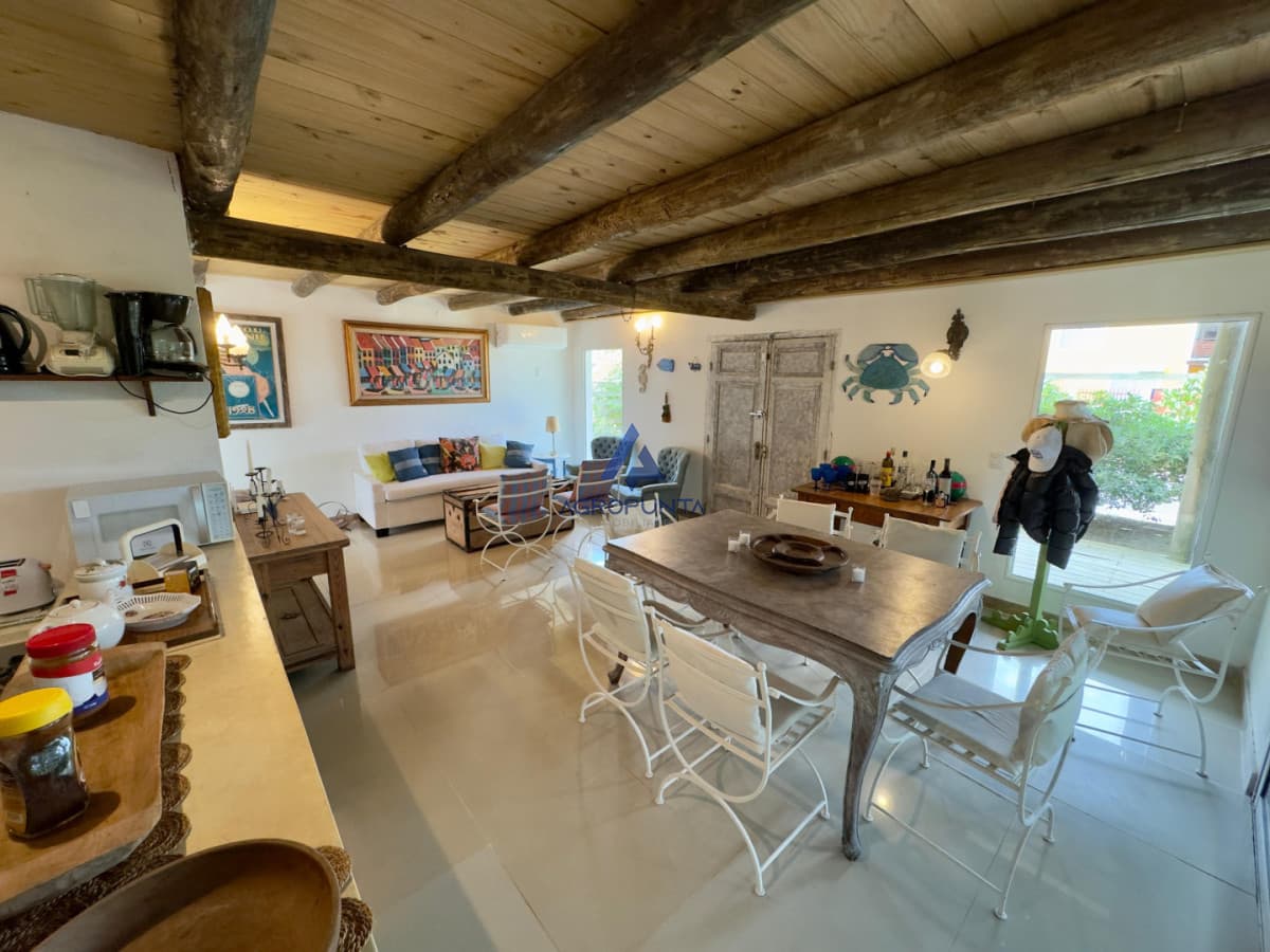 Casa en Alquiler Temporal  3 Dormitorios Balneario Buenos Aires  -