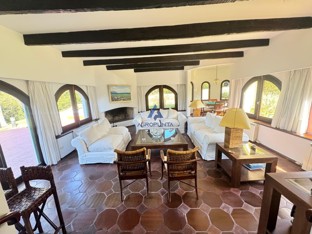 Alquilo Gran Casa  -