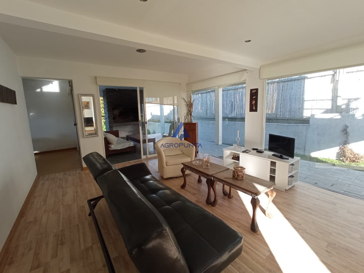 Casa en Punta Piedras, 3 dormitorios