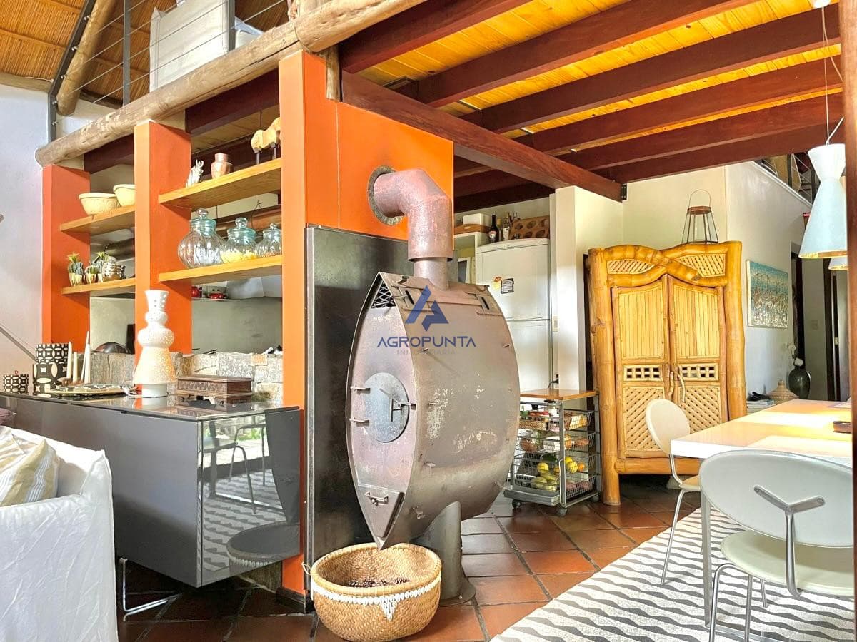 Casa en Venta y alquiler temporal en Montoya