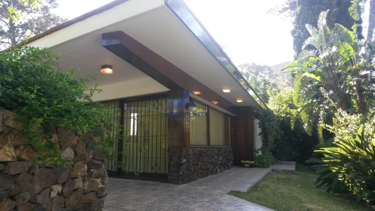 Alquiler Casa en Mansa 3 dormitorios en Punta del Este  -