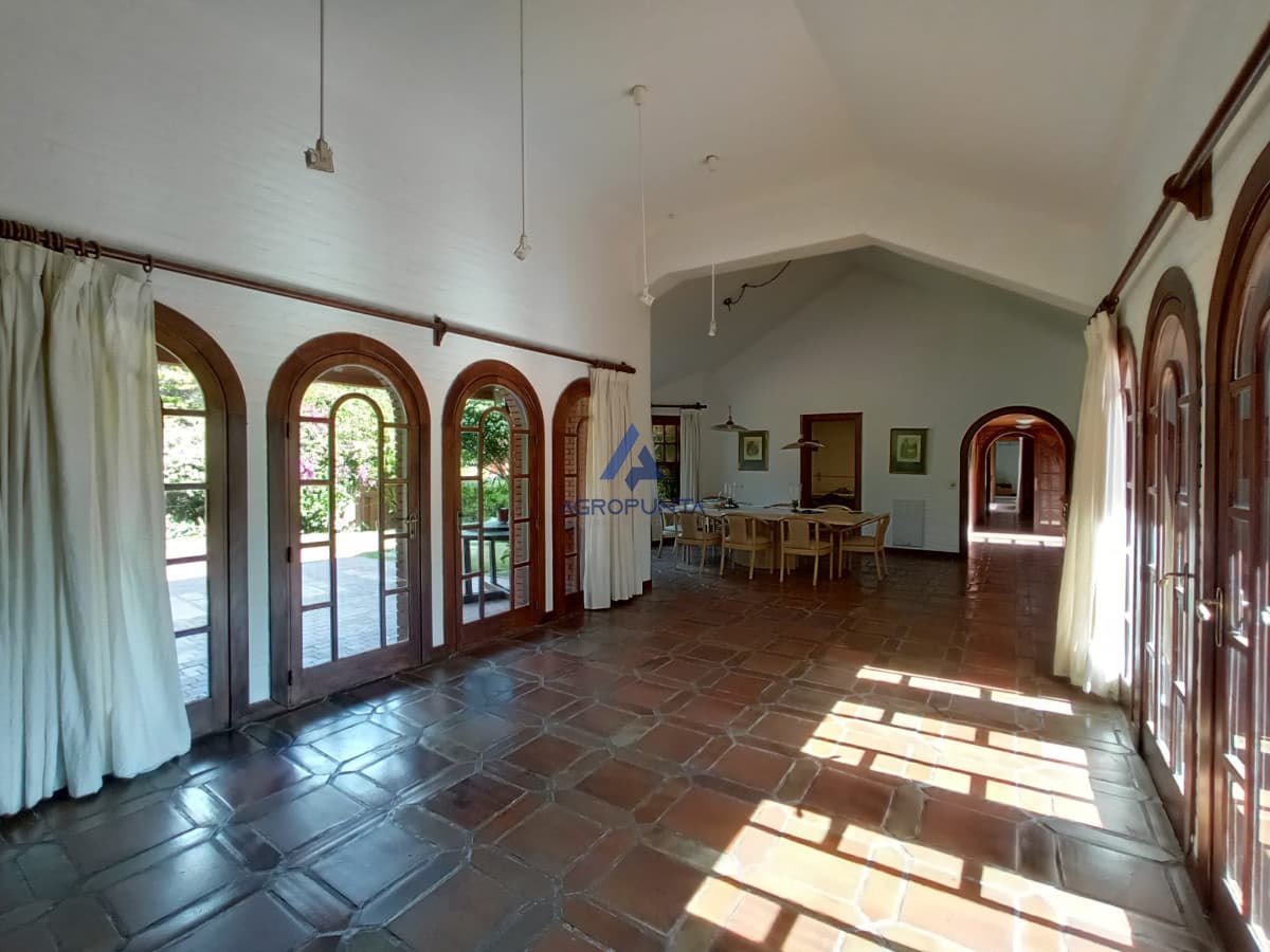 Casa venta 4 dormitorios punta del este