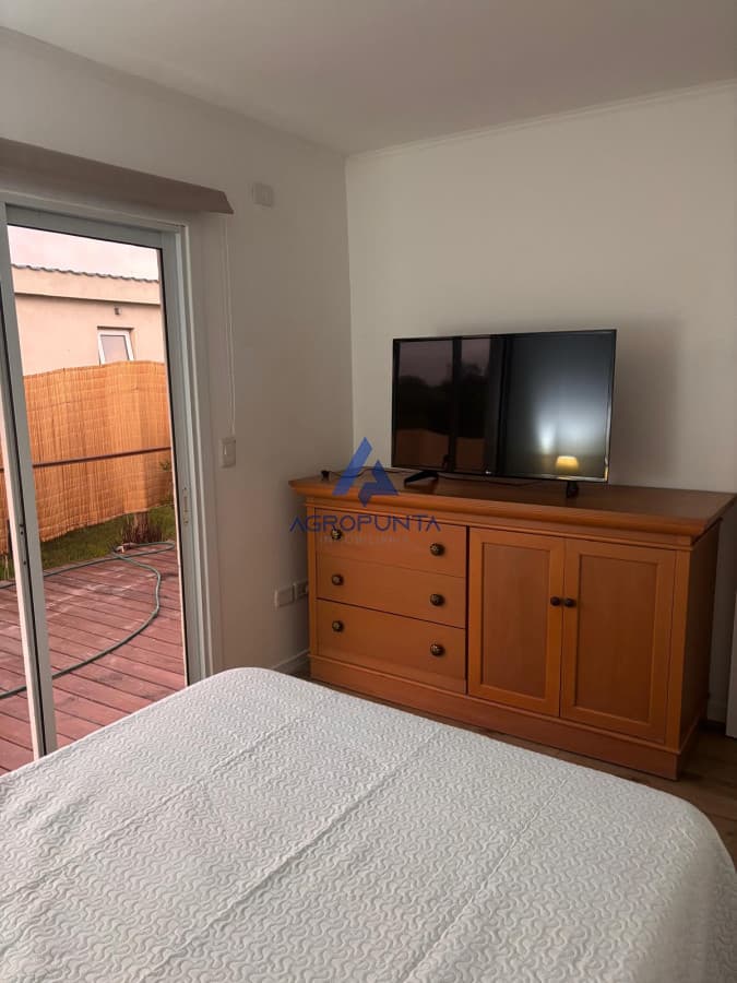 Casa en Alquiler Punta del Este Barrio Privado  -