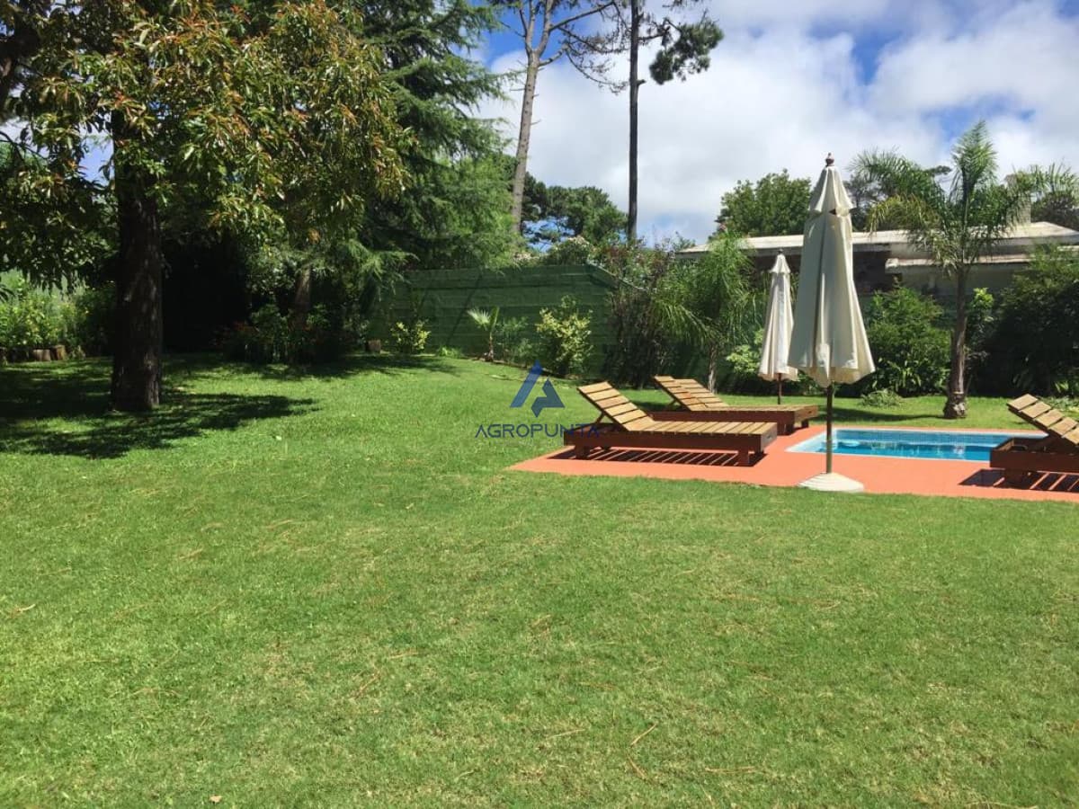 Casa en San Rafael, 4 dormitorios *  -