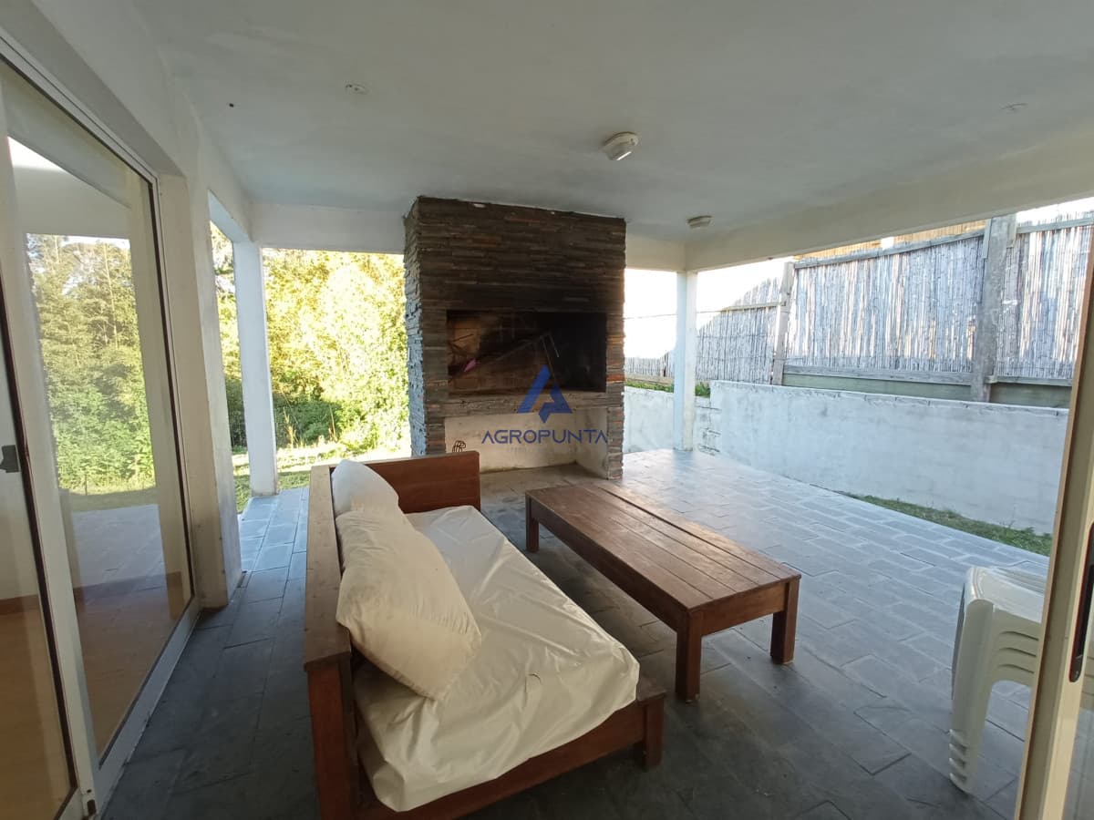 Casa en Punta Piedras, 3 dormitorios