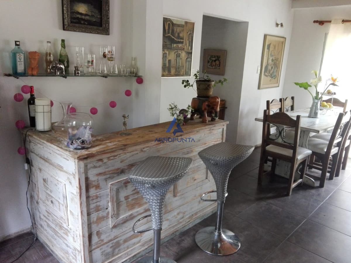 Casa en El Tesoro, 4 dormitorios *  -