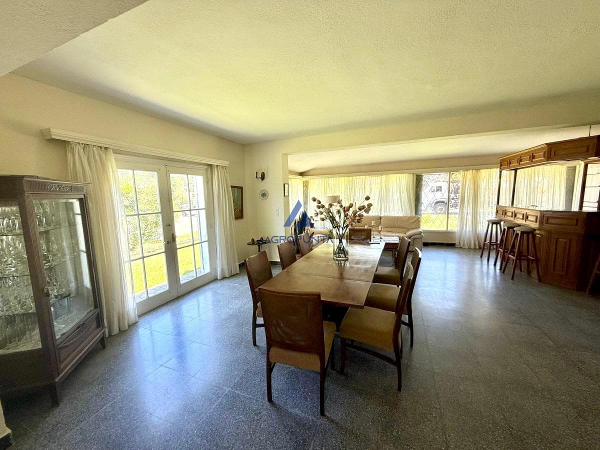 Casa en venta y alquiler temporal en Punta del Este