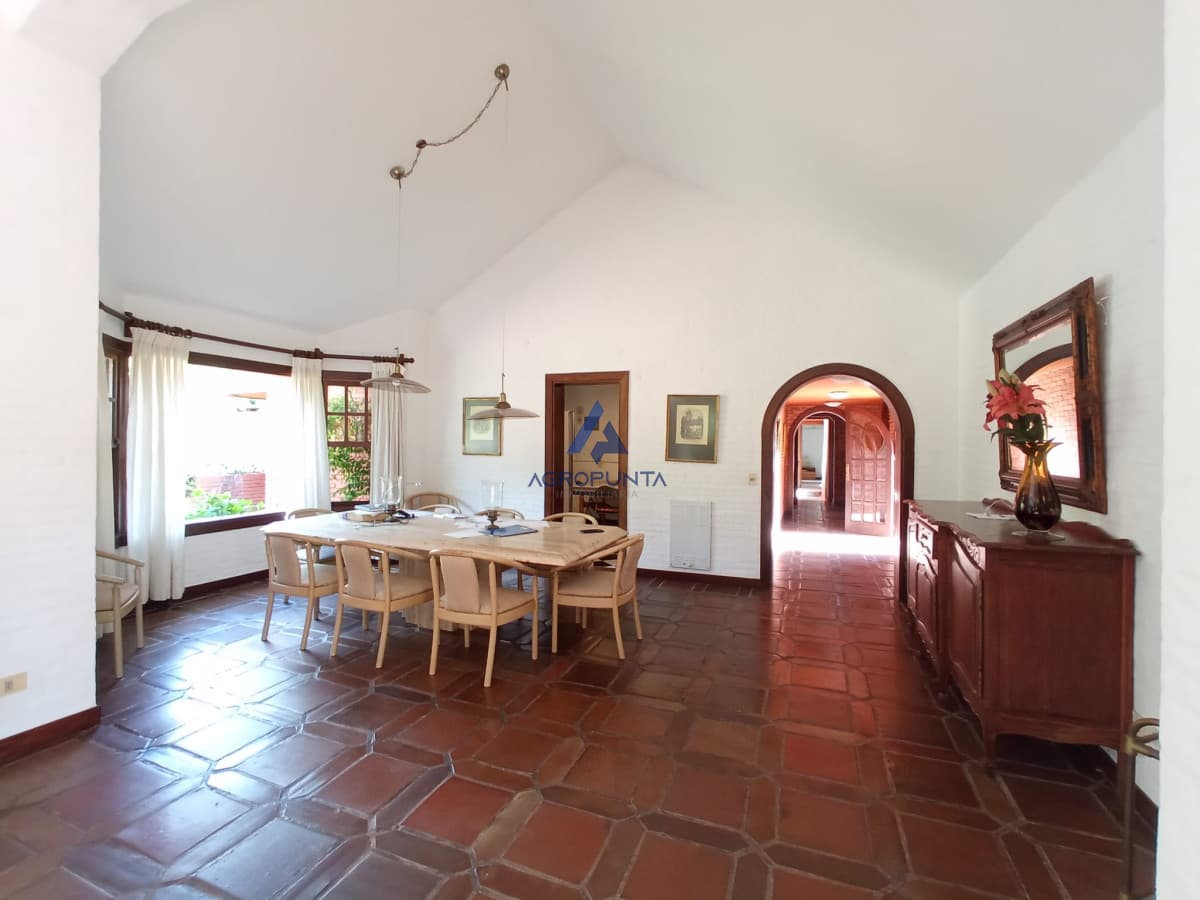 Casa venta 4 dormitorios punta del este
