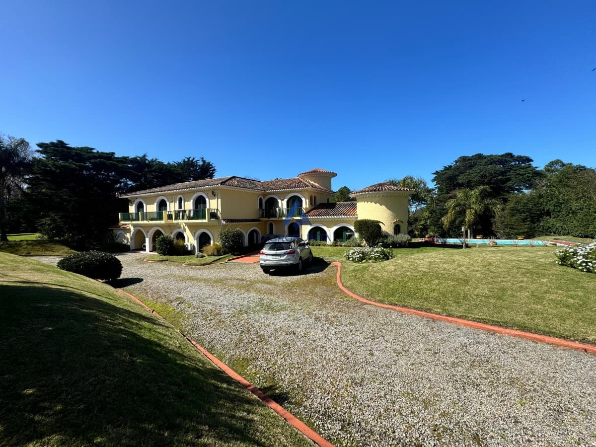 Alquilo Gran Casa  -