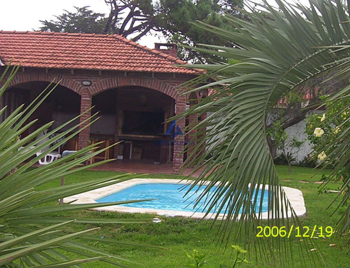 Casa en Rincón del Indio, 3 dormitorios *