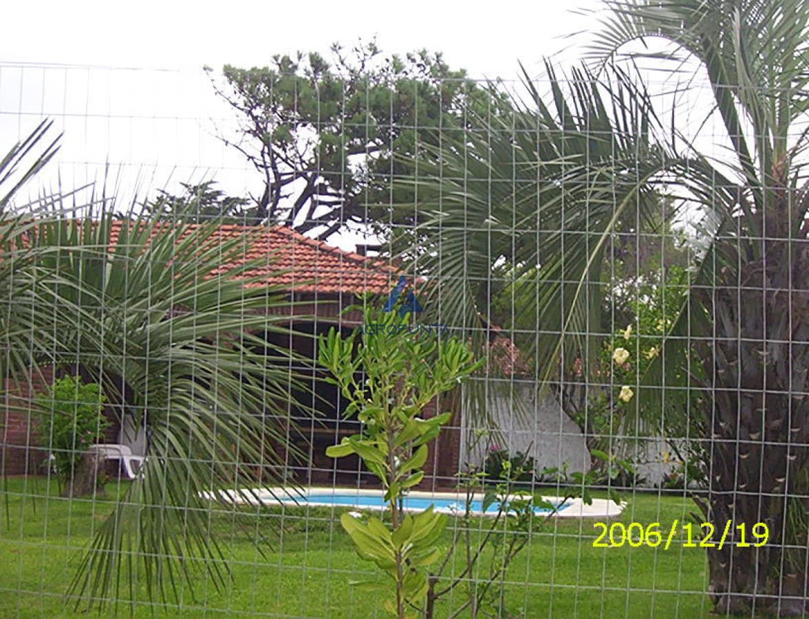 Casa en Rincón del Indio, 3 dormitorios *