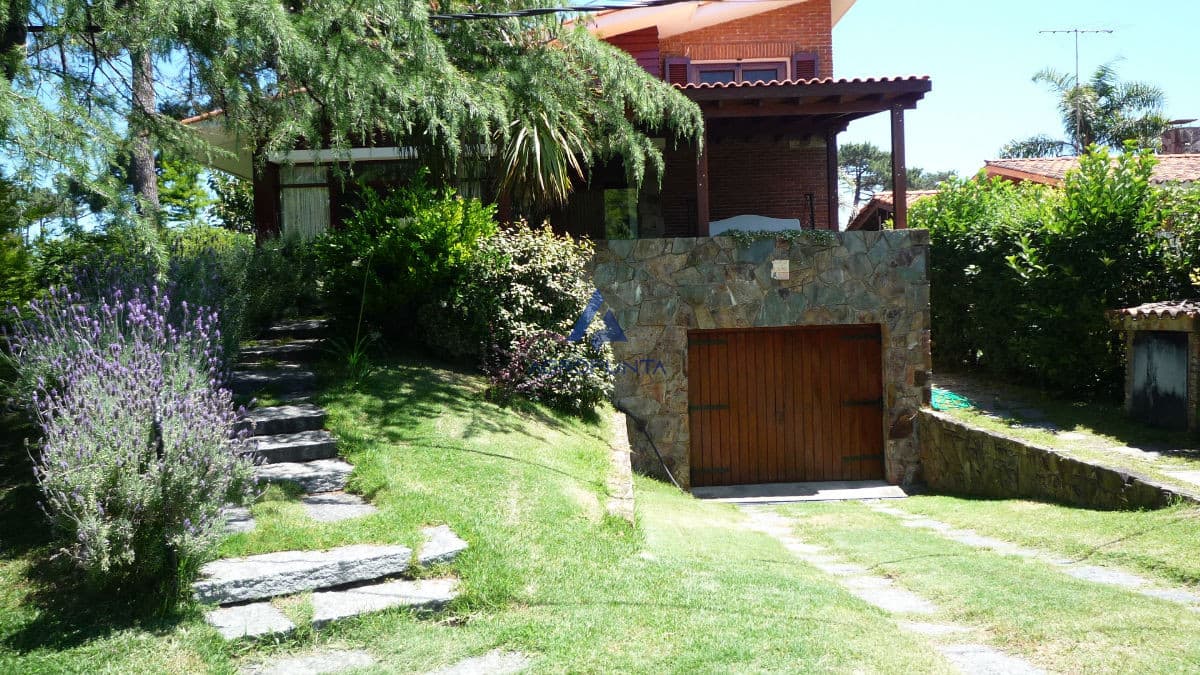 Casa en Mansa, 3 dormitorios *  -