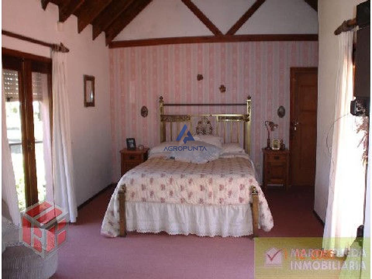 Casa en Rincón del Indio, 3 dormitorios *  -