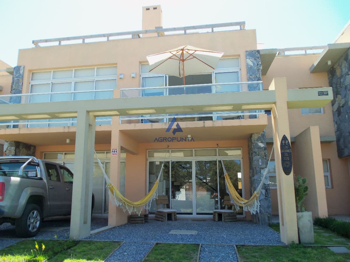 Casa en La Barra, 3 dormitorios *  -