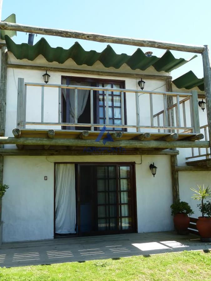 Casa en José Ignacio, 2 dormitorios *  -