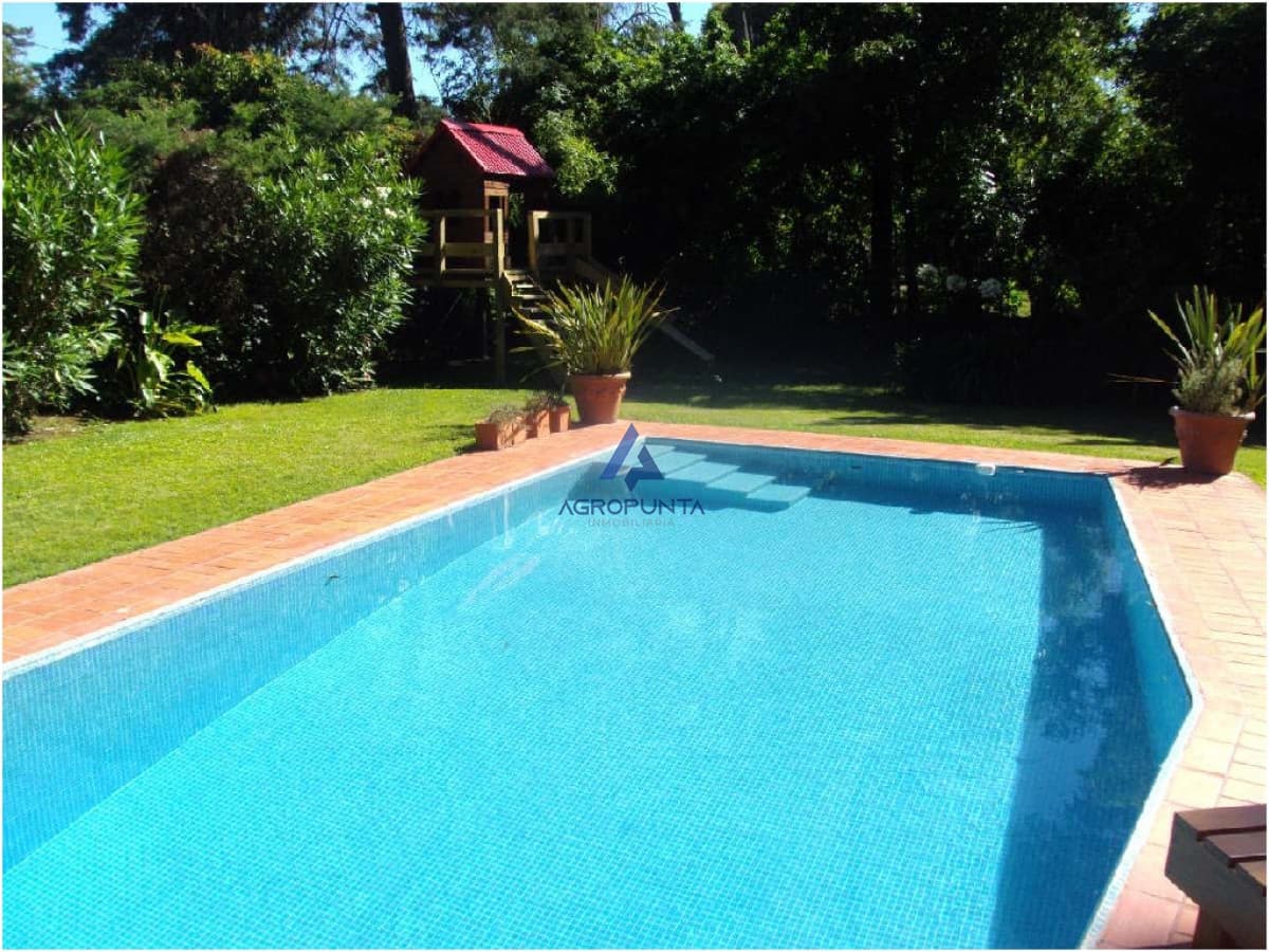 Casa en San Rafael, 4 dormitorios *  -