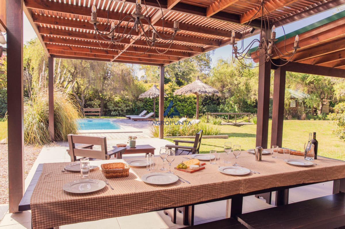 Casa en Venta 5 Dormitorios La Barra