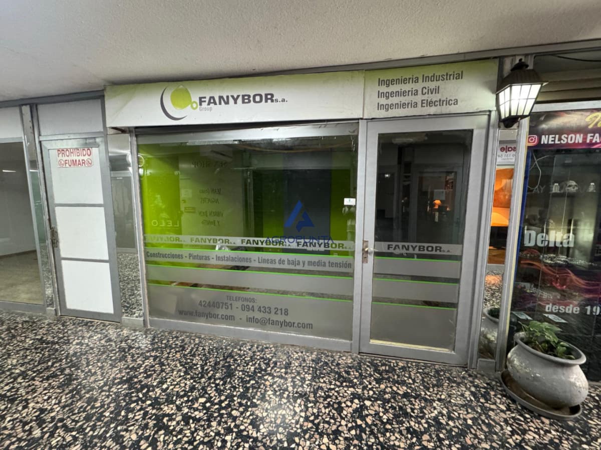 Local Doble Planta en venta Punta del Este