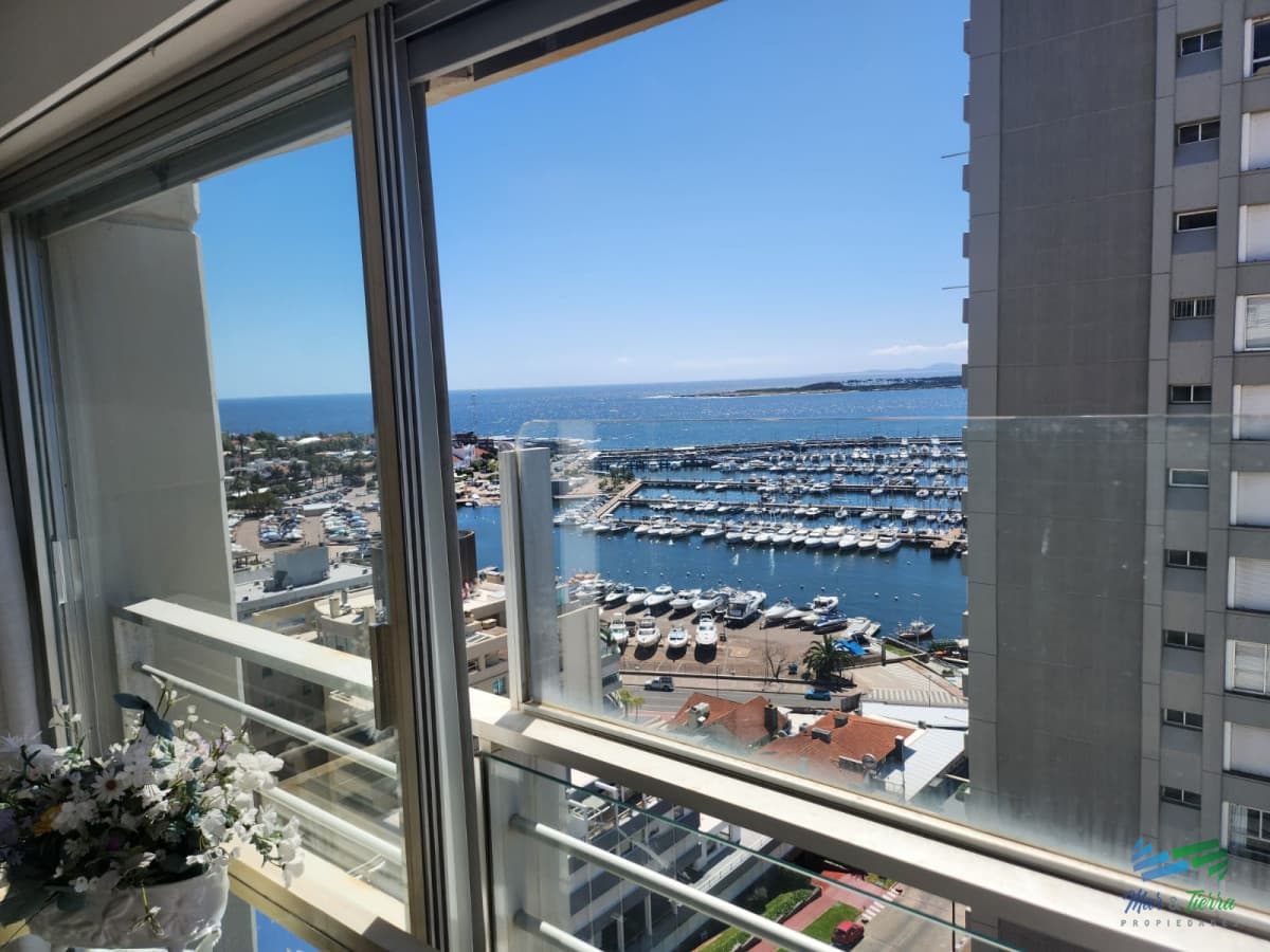 DEPARTAMENTO PENÍNSULA DE PUNTA DEL ESTE, 3 dormitorios