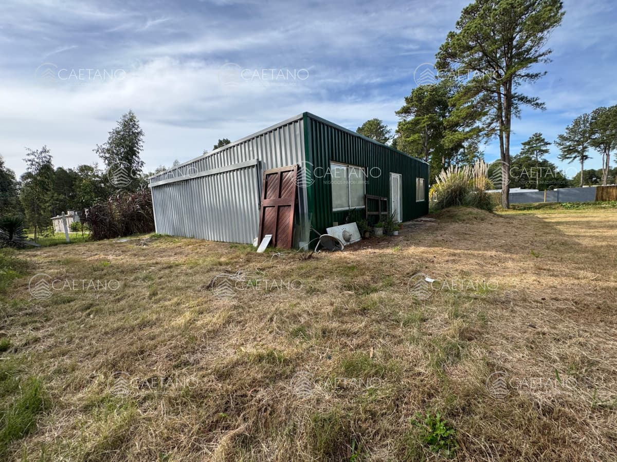 Venta Maldonado Terreno 2000m con Construcción