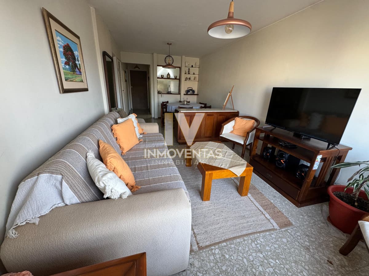 Buena ubicación, apartamento en alquiler de temporada.