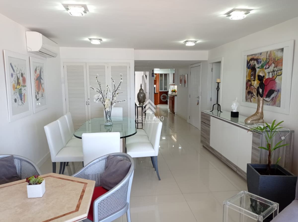 Apartamento ID.155 - Venta apartamento 2 dormitorios  y dependencia Playa Brava