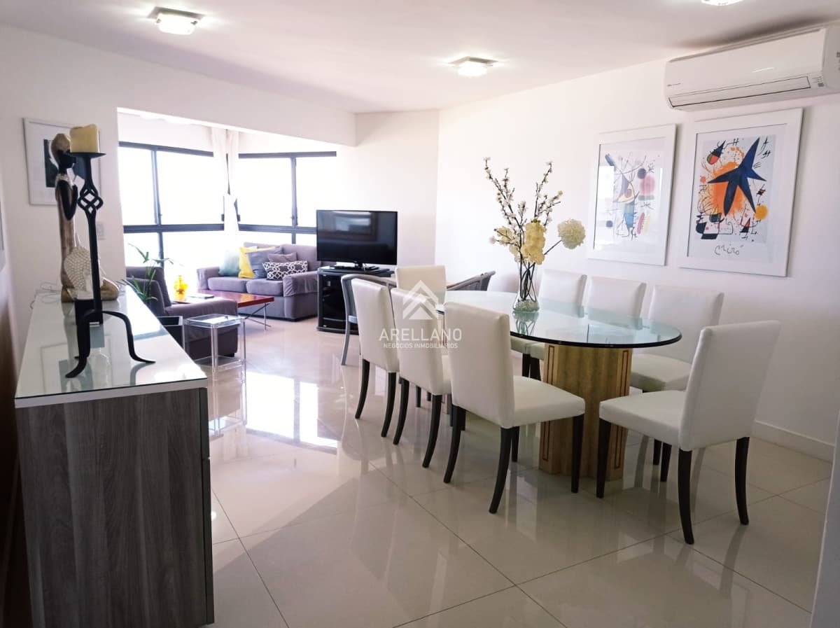 Apartamento ID.155 - Venta apartamento 2 dormitorios  y dependencia Playa Brava
